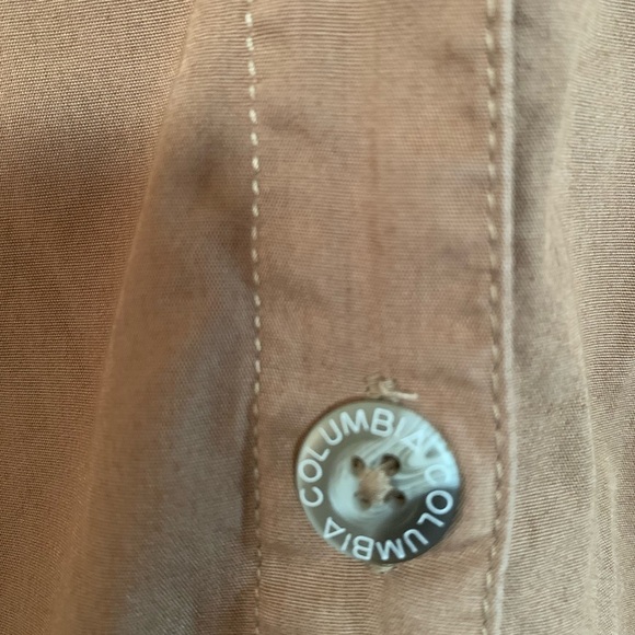 Columbia Women's shirt. Size medium. - Picture 3 of 6
